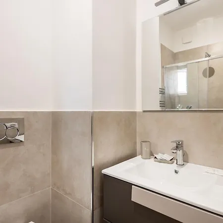 Apartment White Flat Labicana *