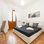 White Flat Labicana * Rom